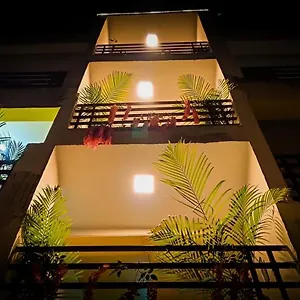 The White Canyon Hotel Varanasi